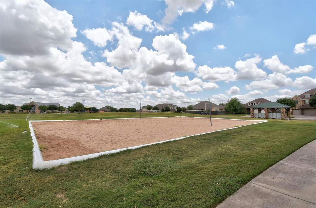 4 Bedroom Single Family Home/House's Image 32