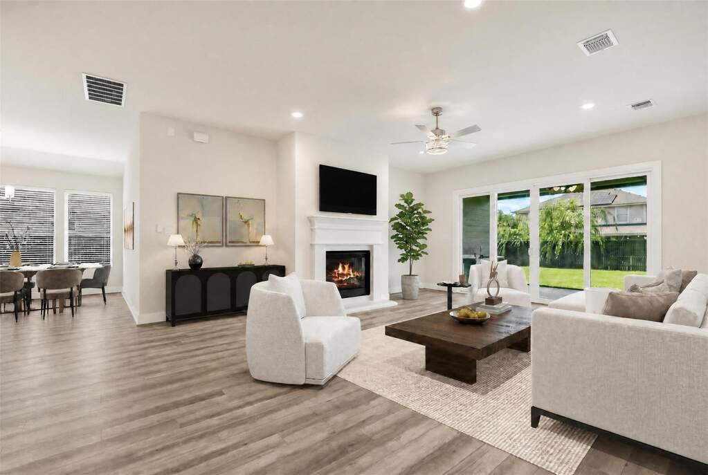 4 Bedroom Single Family Home/House's Image 3