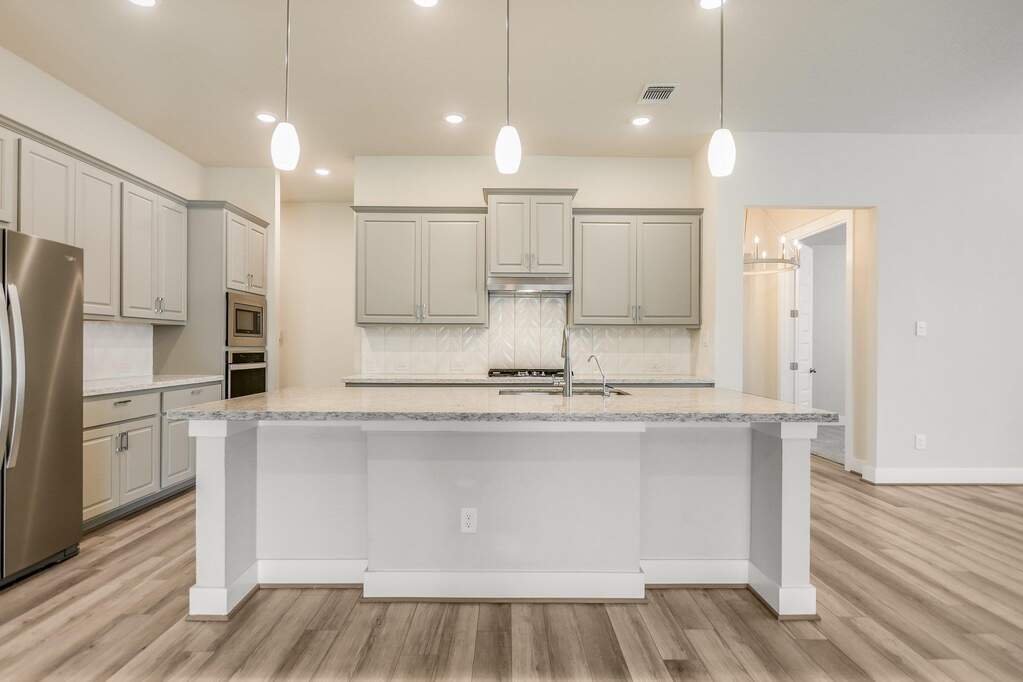 4 Bedroom Single Family Home/House's Image 5