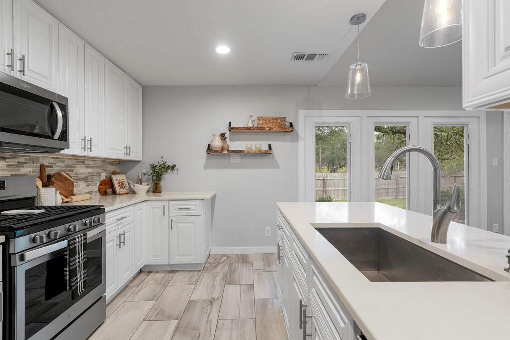 3 Bedroom Single Family Home/House's Image 14