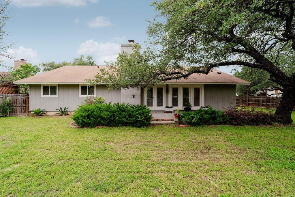 3 Bedroom Single Family Home/House's Image 31