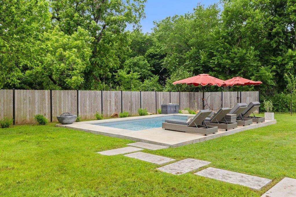 3 Bedroom Single Family Home/House's Image 25