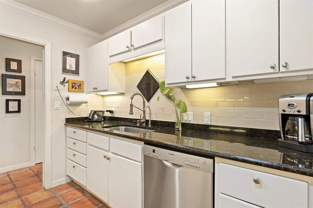 3 Bedroom Apartment/Flat's Image 11