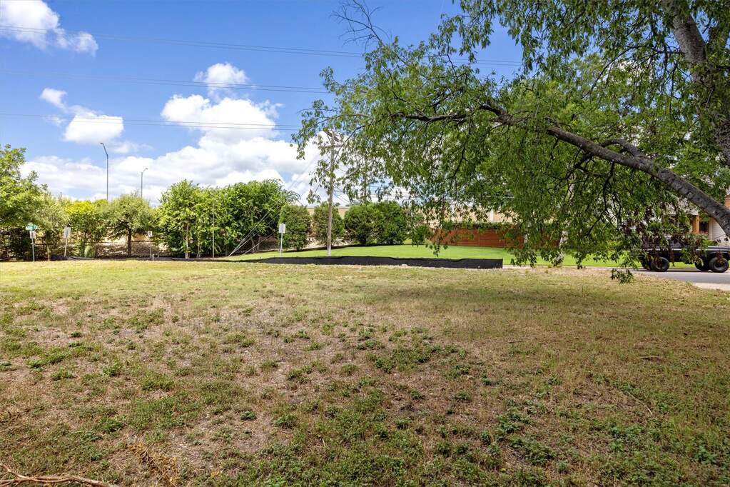 Land/Vacant Land's Image 12