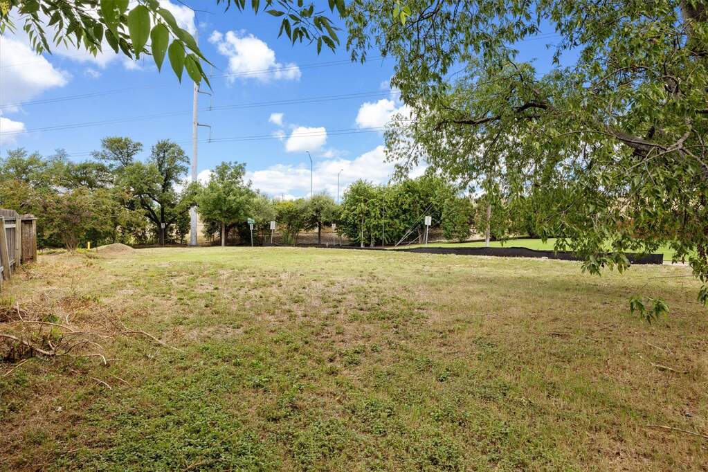 Land/Vacant Land's Image 14