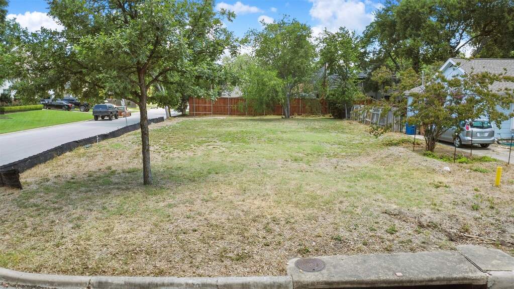 Land/Vacant Land's Image 3