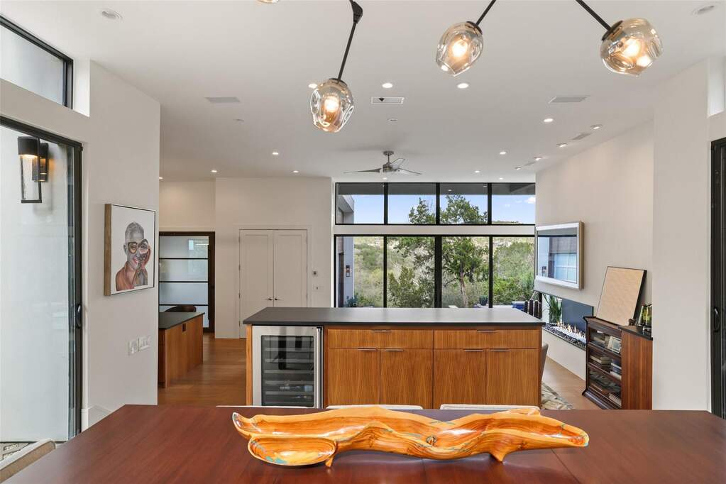 4 Bedroom Single Family Home/House's Image 11