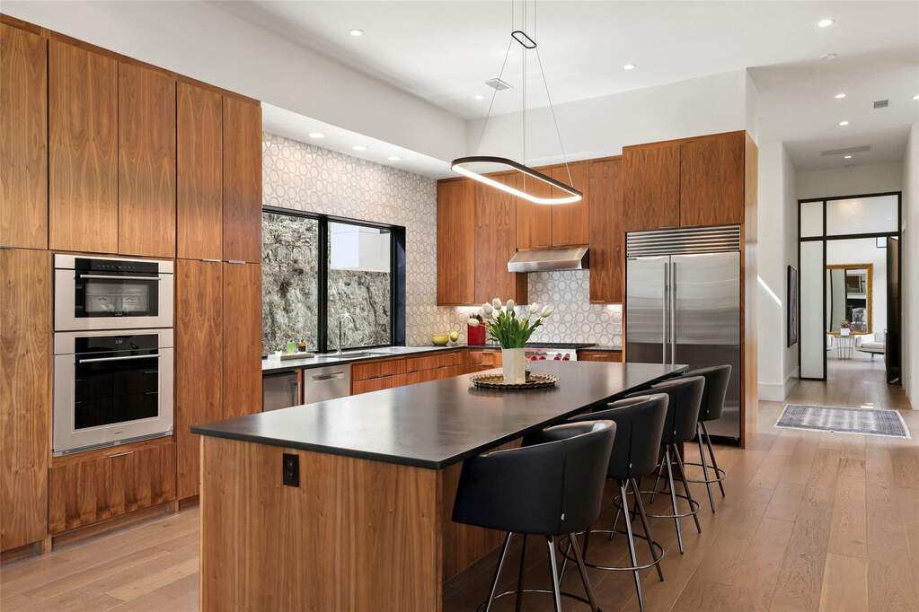 4 Bedroom Single Family Home/House's Image 13