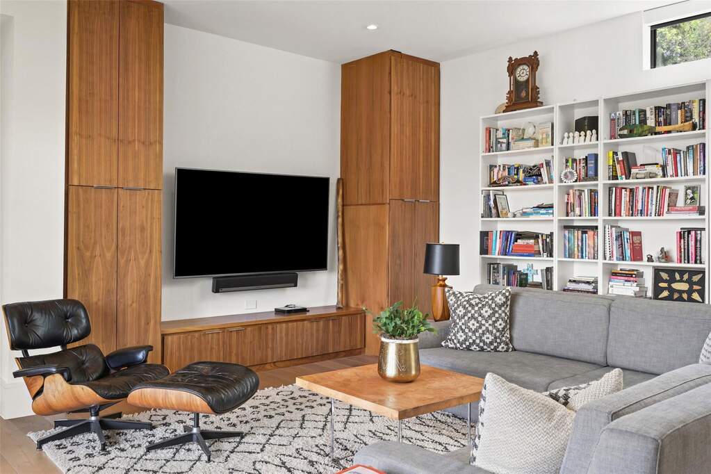 4 Bedroom Single Family Home/House's Image 21