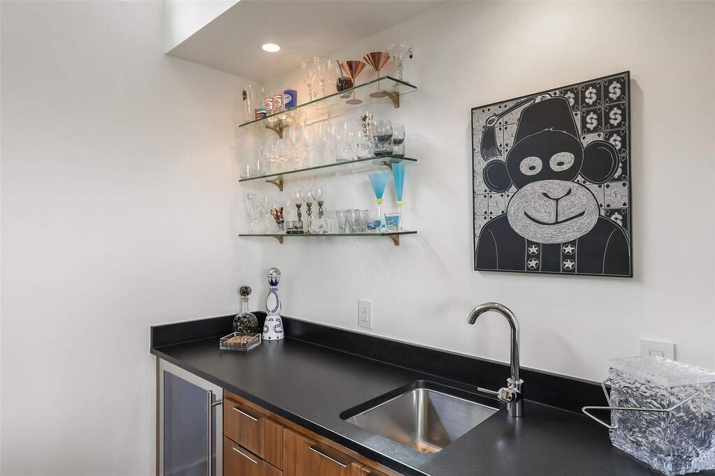 4 Bedroom Single Family Home/House's Image 22
