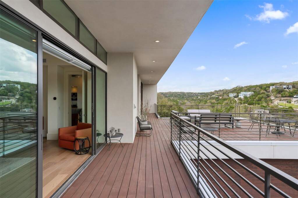 4 Bedroom Single Family Home/House's Image 24