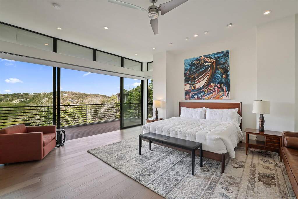4 Bedroom Single Family Home/House's Image 25