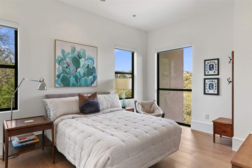 4 Bedroom Single Family Home/House's Image 29