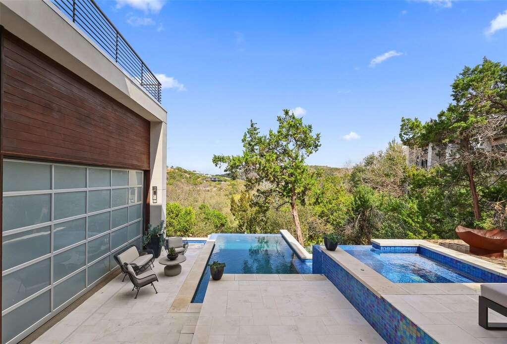 4 Bedroom Single Family Home/House's Image 34