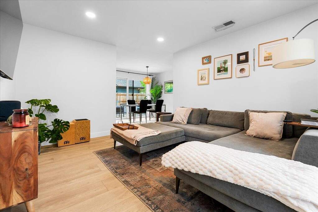 4 Bedroom Single Family Home/House's Image 18