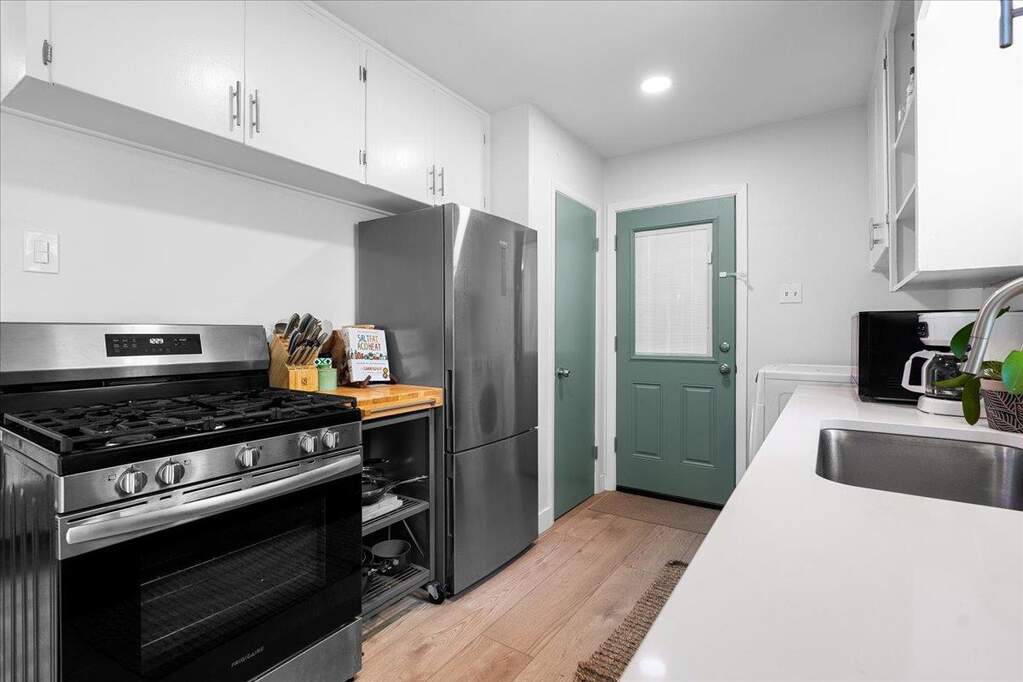 4 Bedroom Single Family Home/House's Image 21