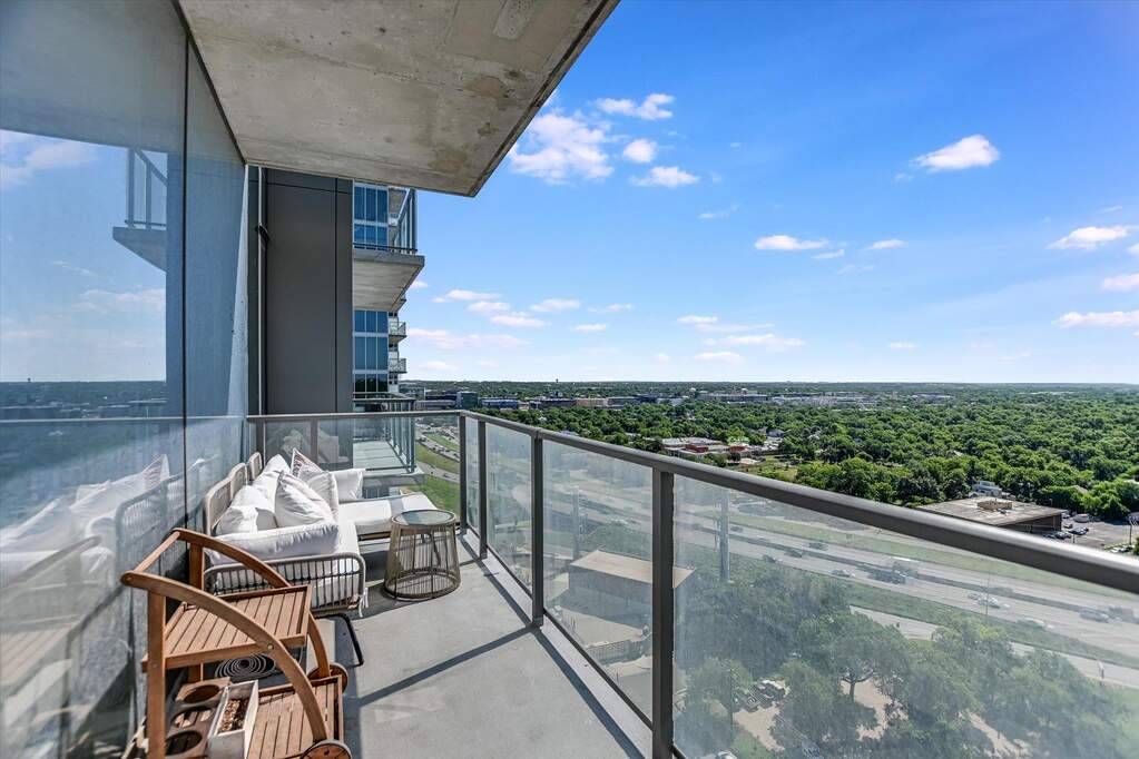 2 Bedroom Apartment/Flat's Image 7