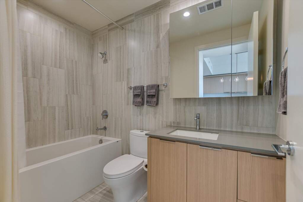 2 Bedroom Apartment/Flat's Image 5