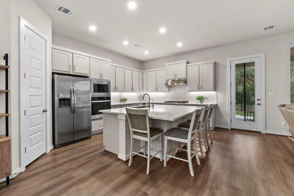 4 Bedroom Single Family Home/House's Image 11