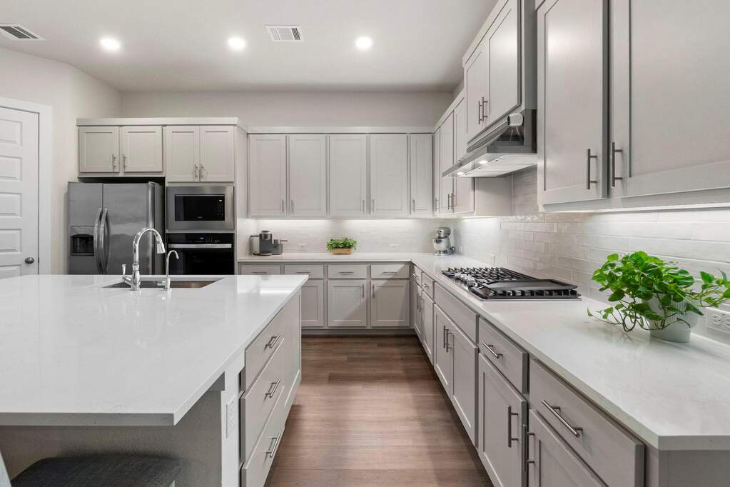 4 Bedroom Single Family Home/House's Image 12