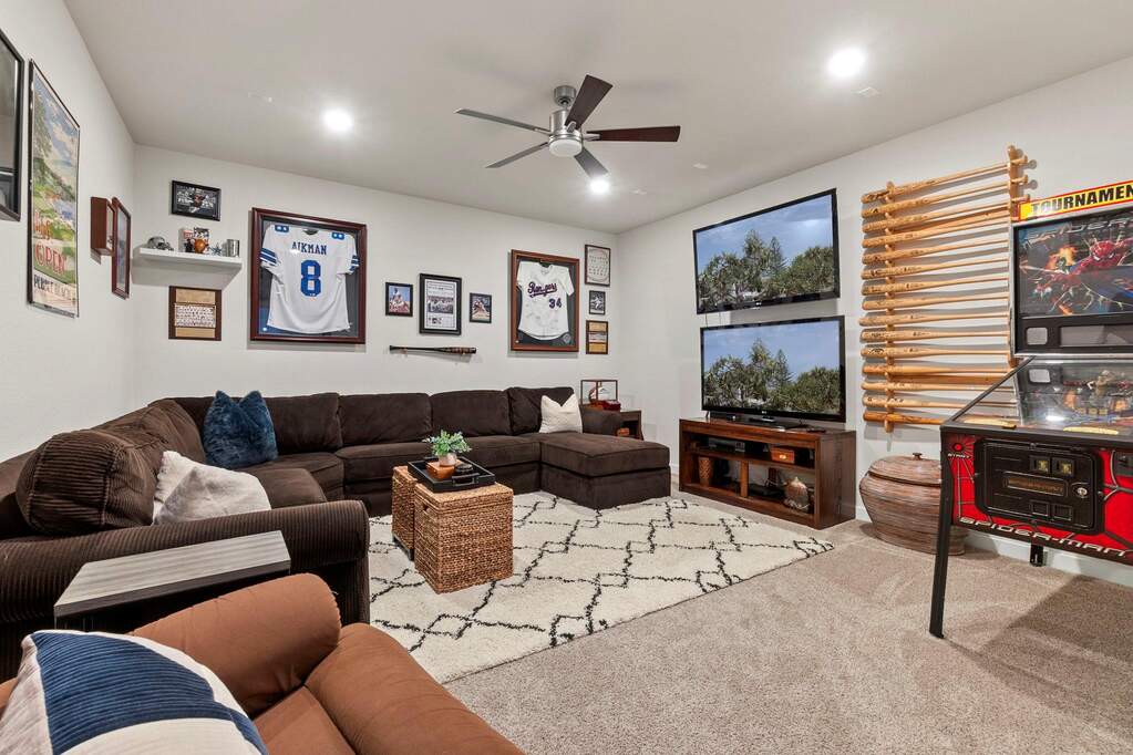 4 Bedroom Single Family Home/House's Image 18