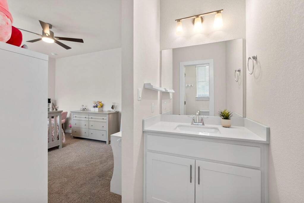 4 Bedroom Single Family Home/House's Image 24