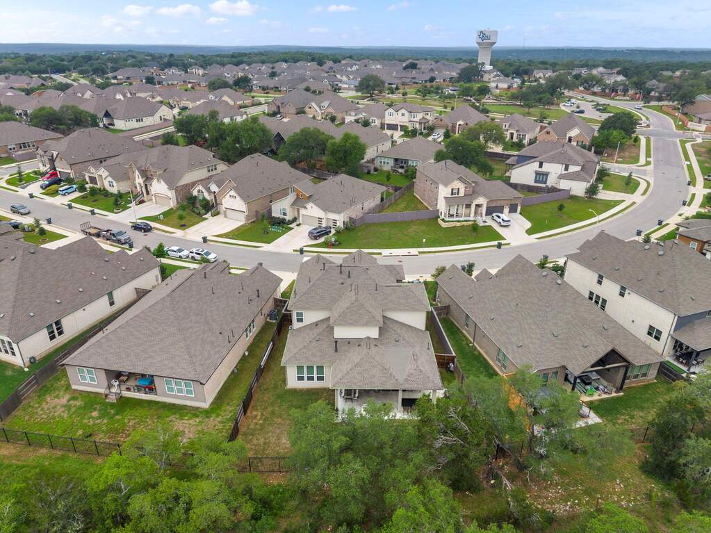 4 Bedroom Single Family Home/House's Image 34