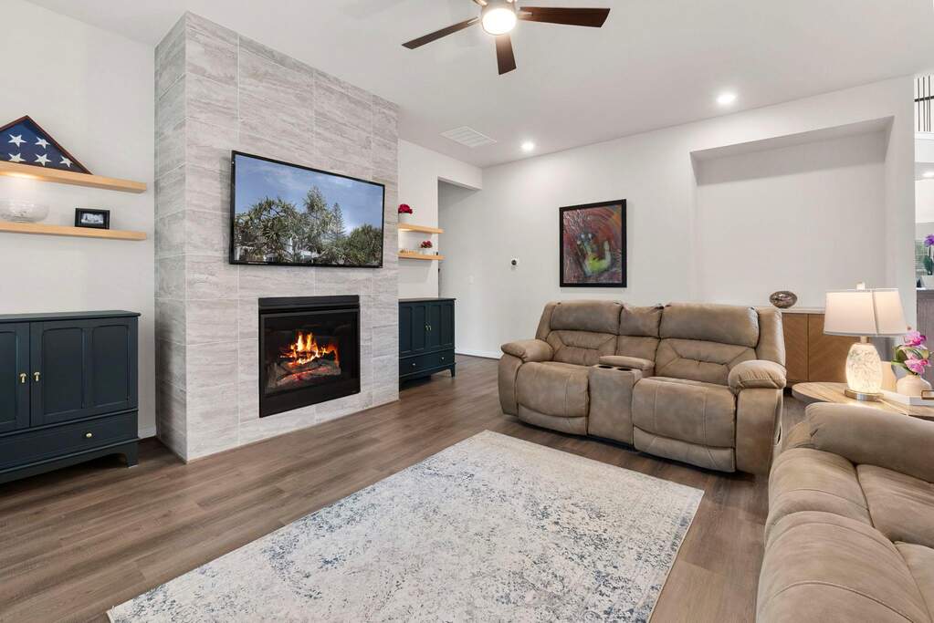 4 Bedroom Single Family Home/House's Image 6