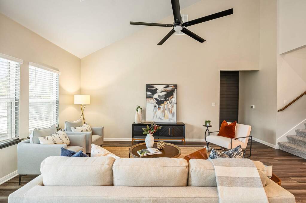 5 Bedroom Single Family Home/House's Image 9