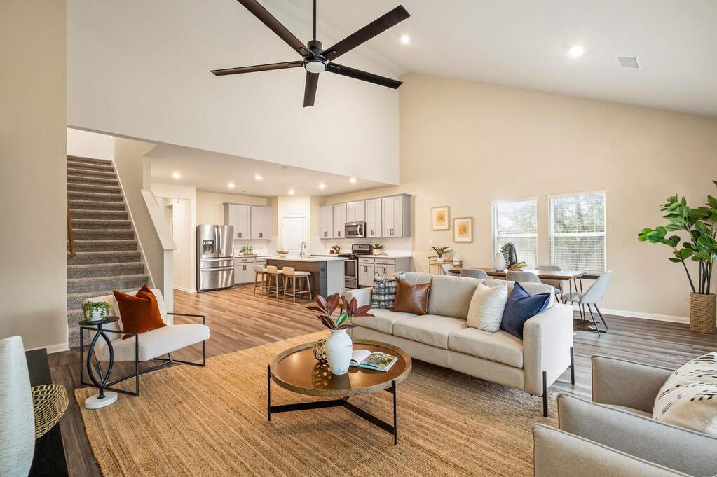 5 Bedroom Single Family Home/House's Image 10