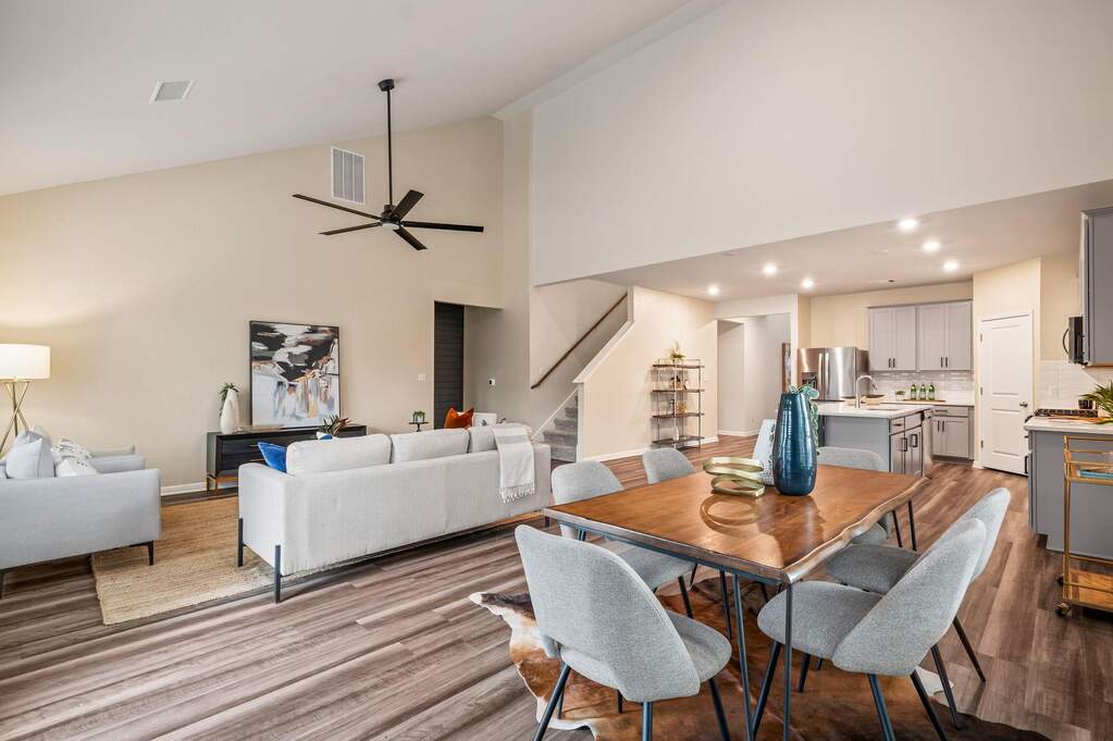 5 Bedroom Single Family Home/House's Image 17