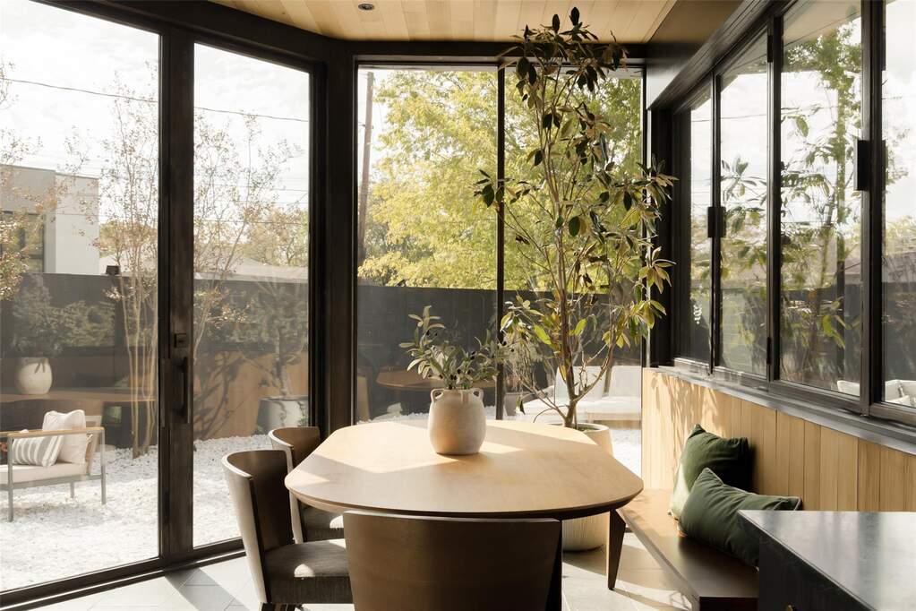 3 Bedroom Single Family Home/House's Image 9