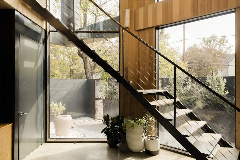 3 Bedroom Single Family Home/House's Image 11