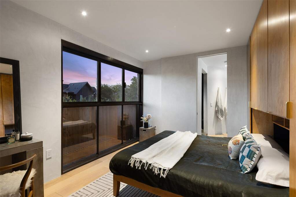 3 Bedroom Single Family Home/House's Image 15