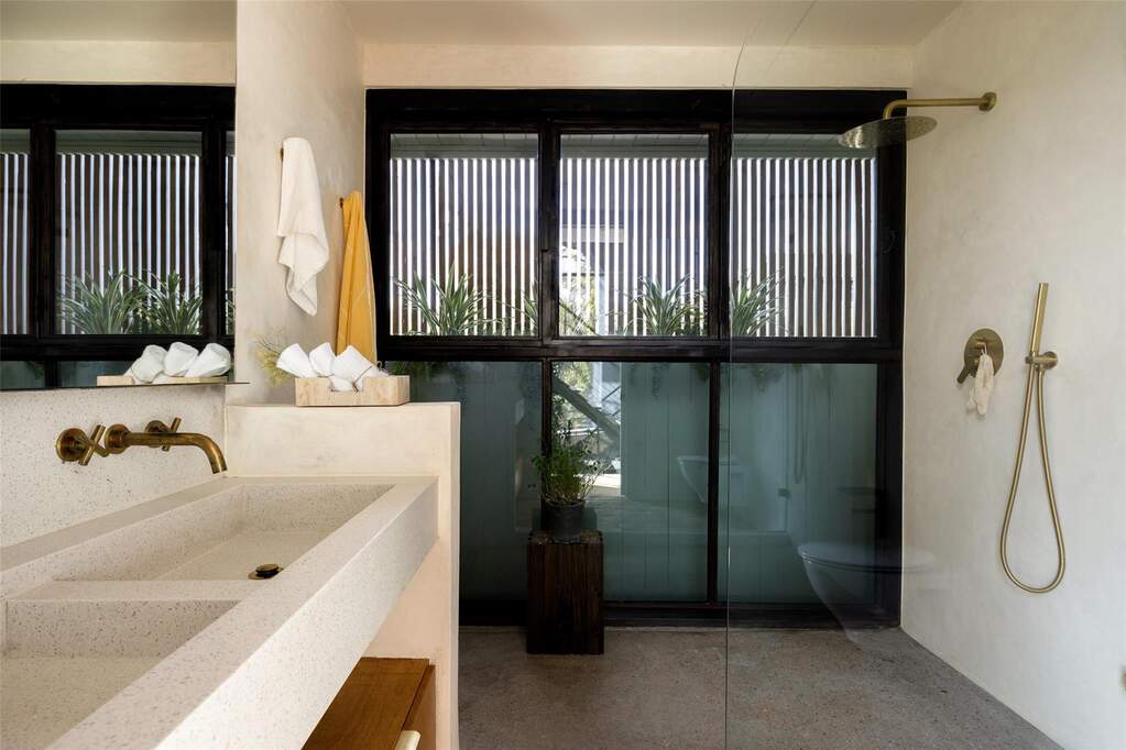 3 Bedroom Single Family Home/House's Image 21