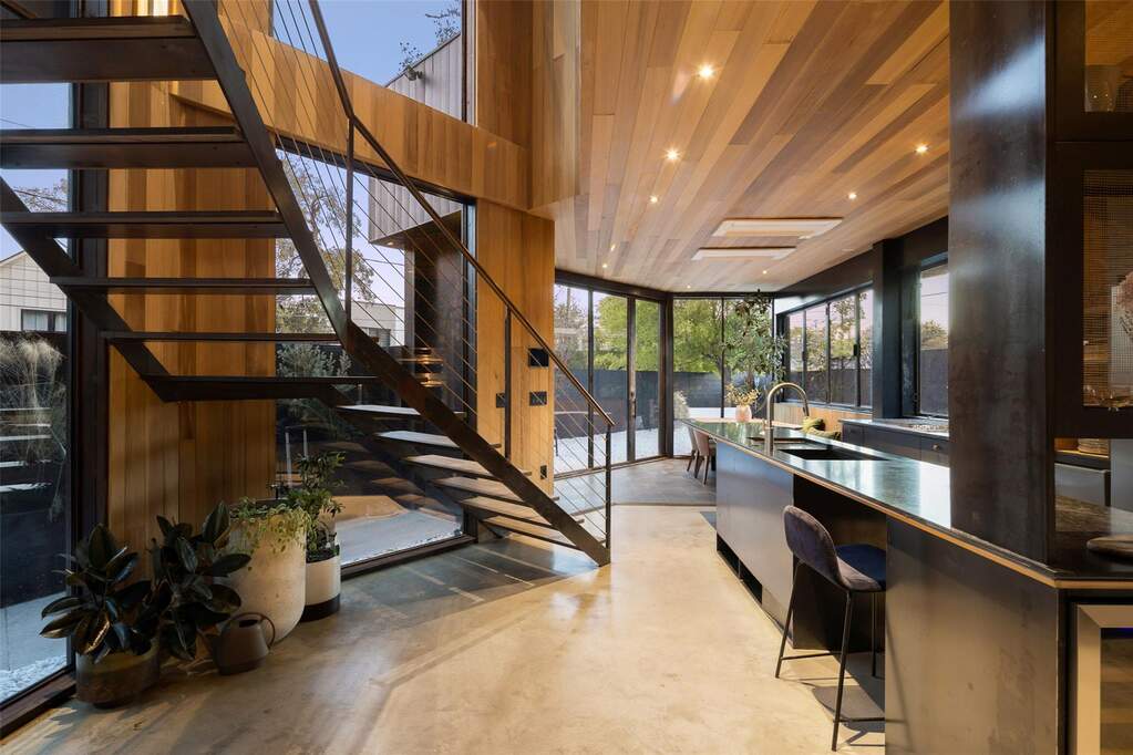 3 Bedroom Single Family Home/House's Image 5