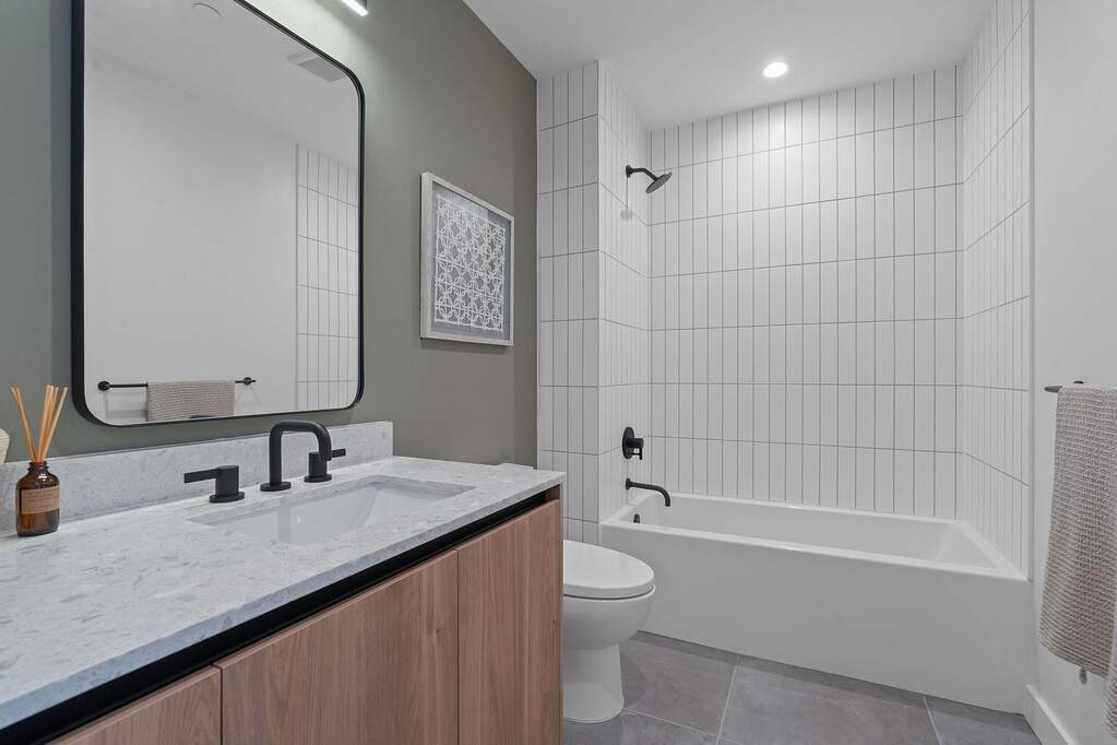2 Bedroom Apartment/Flat's Image 11