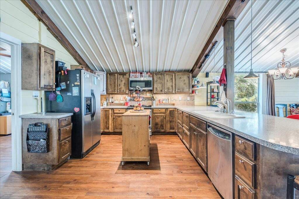 3 Bedroom Single Family Home/House's Image 10
