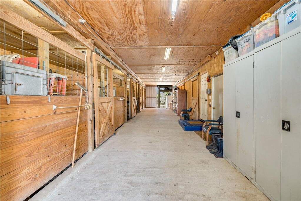 3 Bedroom Single Family Home/House's Image 25
