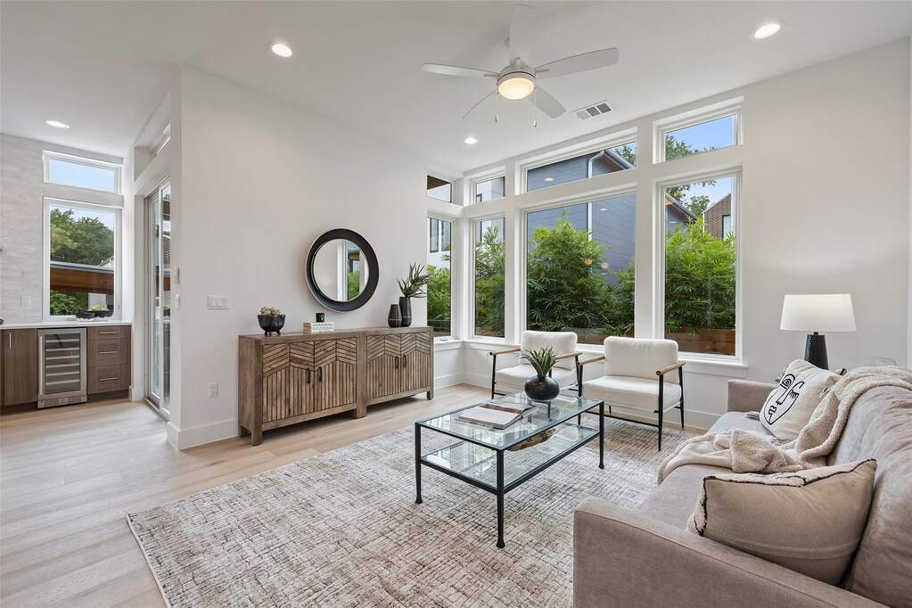 3 Bedroom Single Family Home/House's Image 11