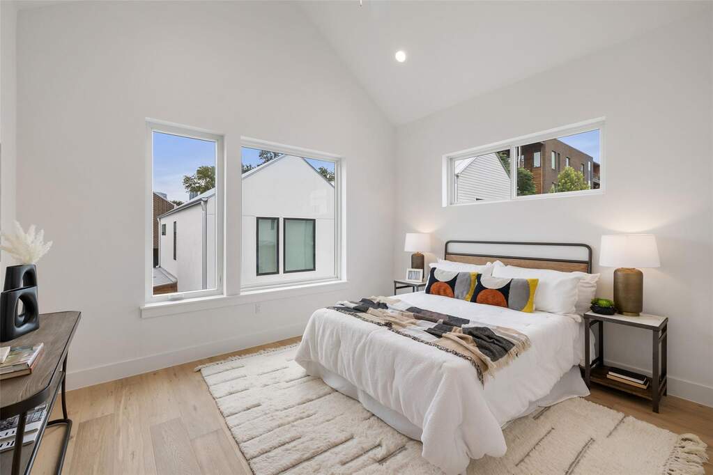 3 Bedroom Single Family Home/House's Image 13