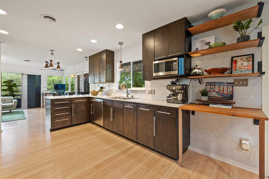 3 Bedroom Single Family Home/House's Image 7