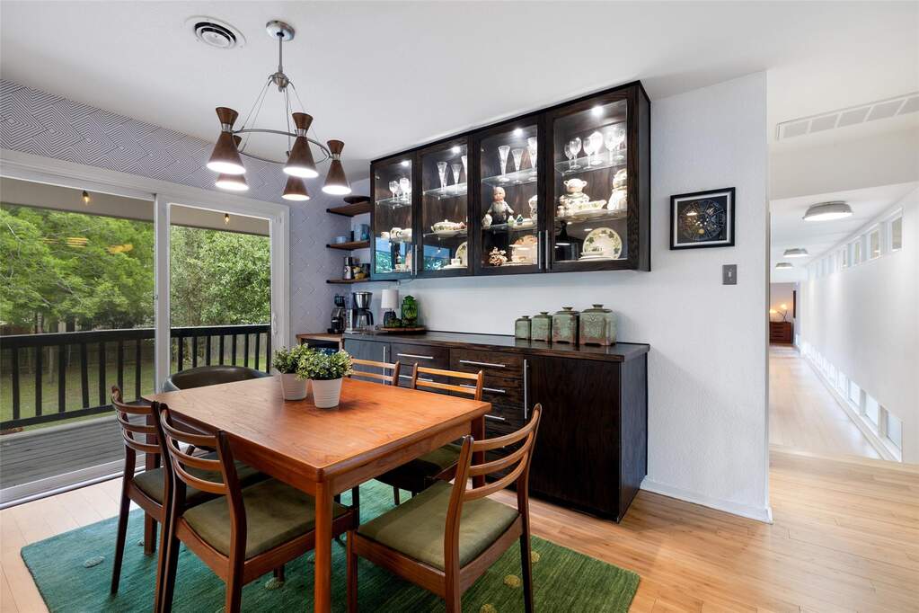 3 Bedroom Single Family Home/House's Image 11