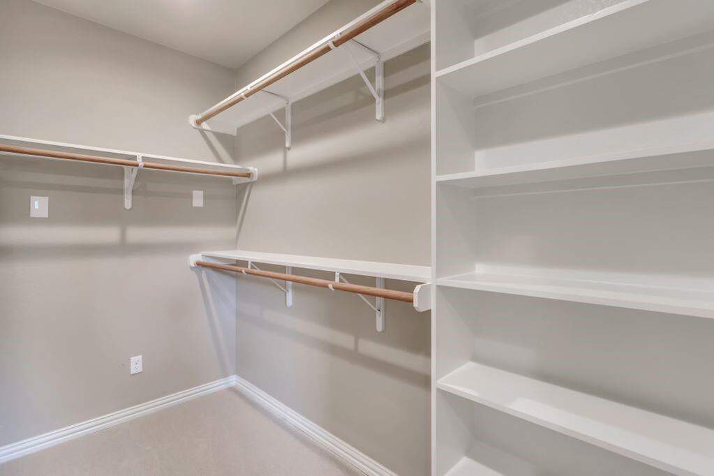 4 Bedroom Single Family Home/House's Image 9