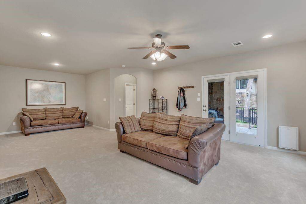 4 Bedroom Single Family Home/House's Image 19