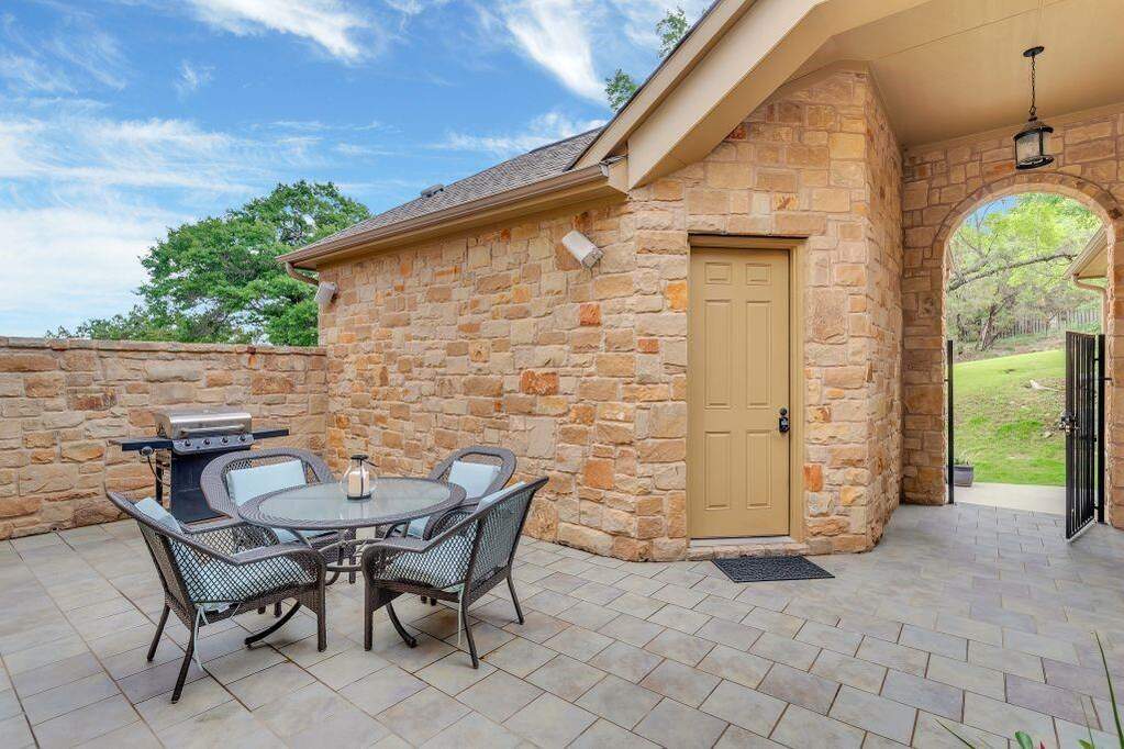 4 Bedroom Single Family Home/House's Image 21