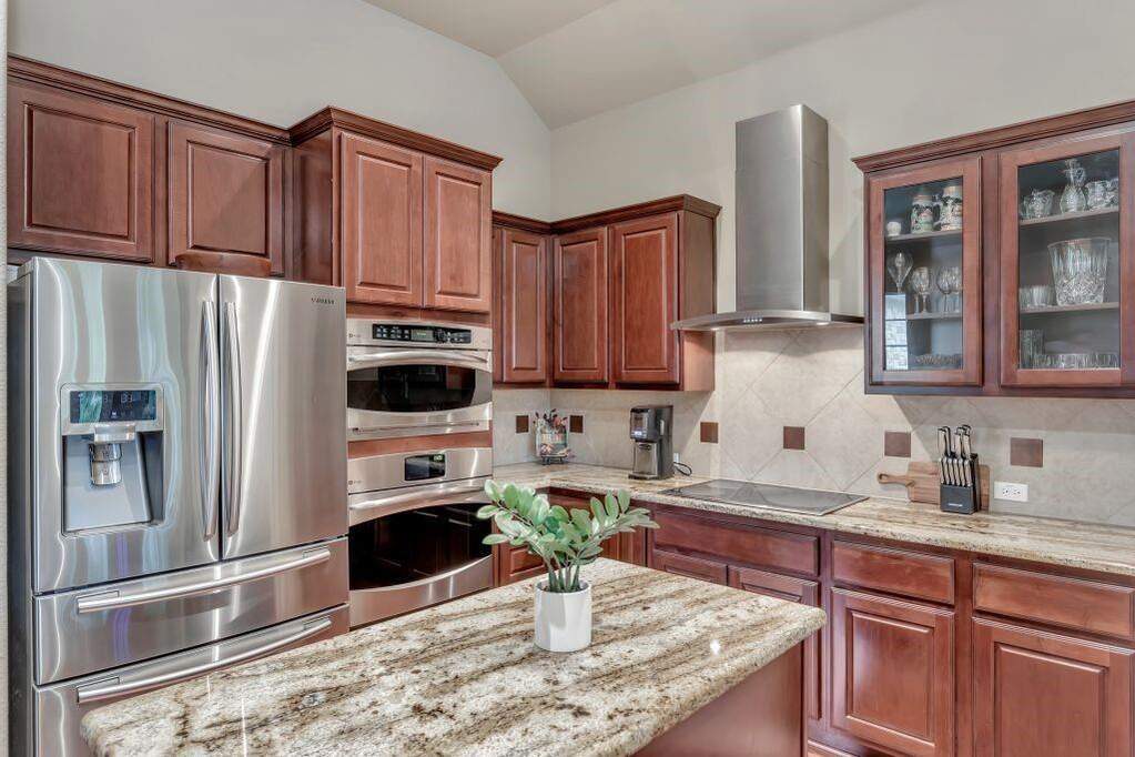 4 Bedroom Single Family Home/House's Image 5
