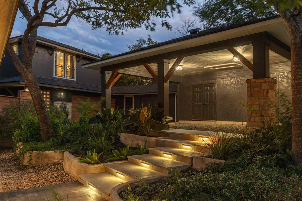 4 Bedroom Single Family Home/House's Image 28