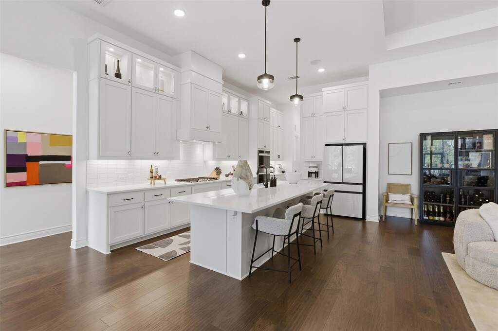 4 Bedroom Single Family Home/House's Image 7