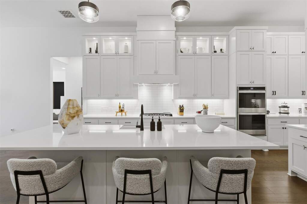 4 Bedroom Single Family Home/House's Image 8